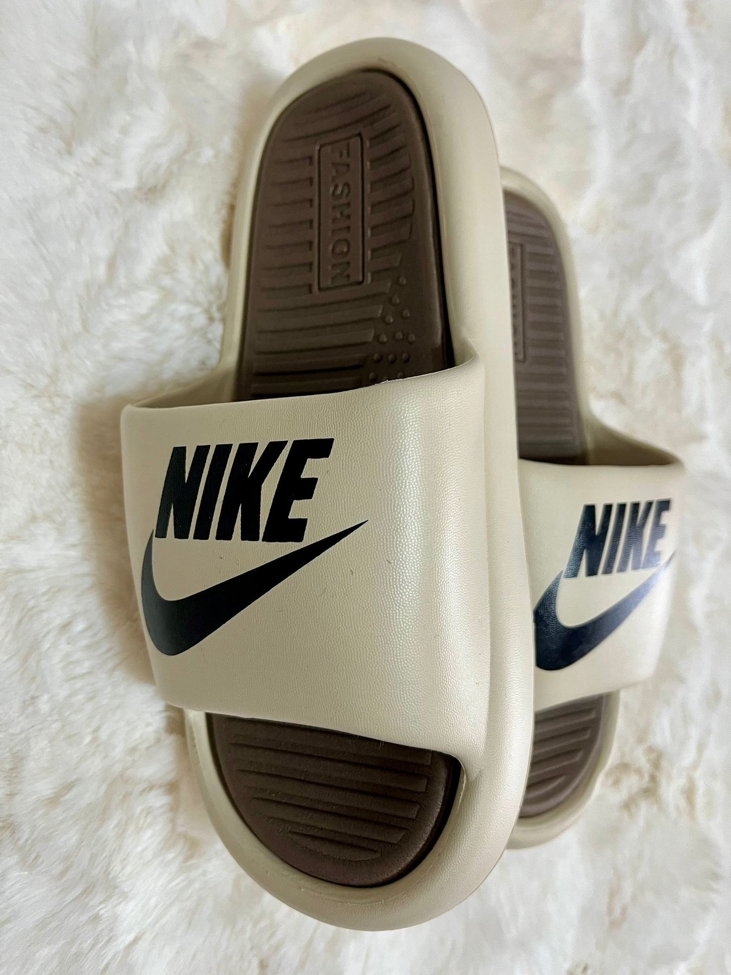 Papuci Dama Nk Crem/Maro