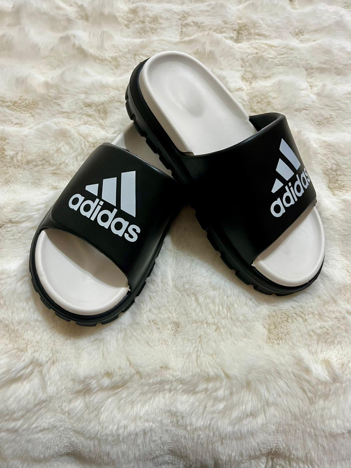 Papuci Dama Ad Negru/Talpa alba